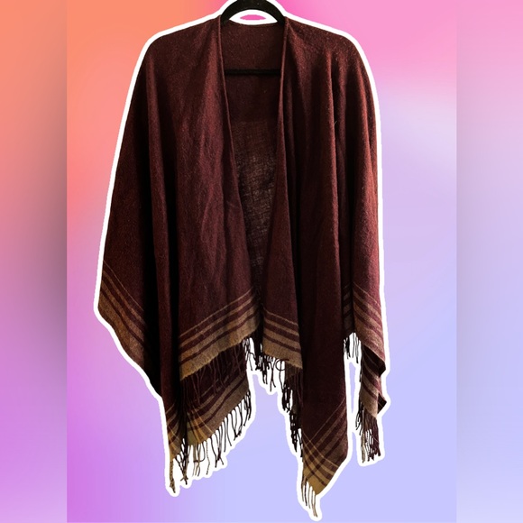 Wear 2 ways poncho/stole with fringe - Picture 3 of 7